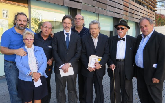 5 Los poetas Alencart, Amat, Sánchez, Luís Correia (alcalde de la ciudad), Quirós, Salvado, Frayle y Amador en Castelo Branco (foto de Jacqueline Alencar))