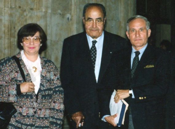 8 Gastón Baquero, con Isabel Castellanos y Manuel Gómez-Reinoso (1993, foto de A. P. Alencart)
