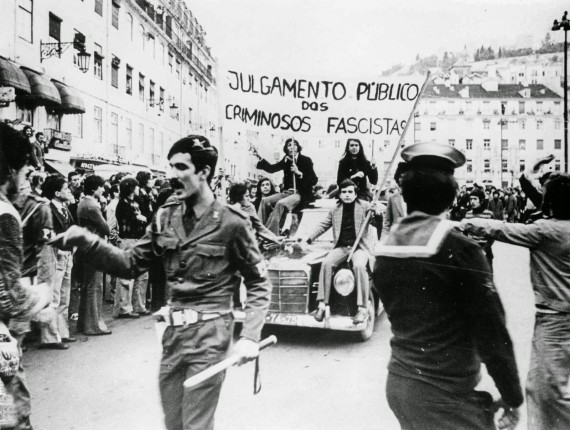2 Revolución de los claveles, 25 de abril de 1974, Lisboa