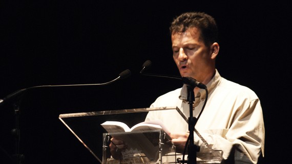 6 El poeta Jorge Cadavid (foto de José Amador Martín)