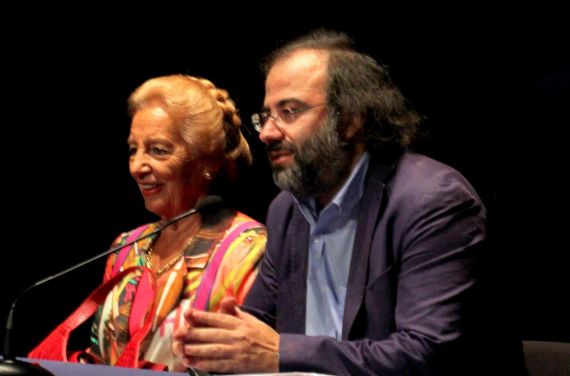 5 Pilar Fernández Labrador y Alfredo Pérez Alencart,coordinador literario del premio (1280x768)