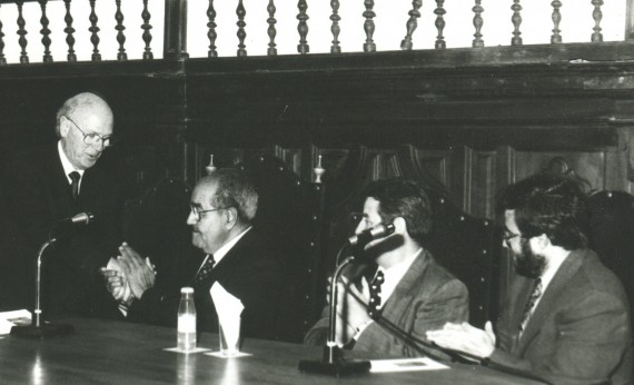 6 Alfonso Ortega, Baquero, De Vicente y Alfredo Pérez Alencart, en la Pontificia (foto España, 1993)