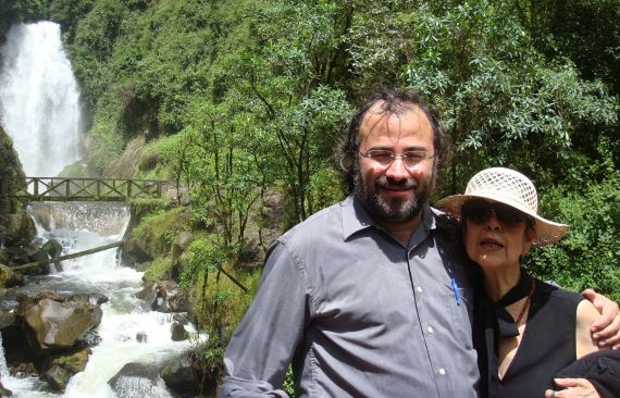 10 Alfredo Pérez Alencart y Victoria Tobar, en Otavalo
