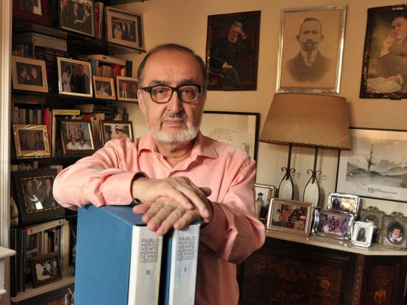 2 El poeta chileno Sergio Macías1