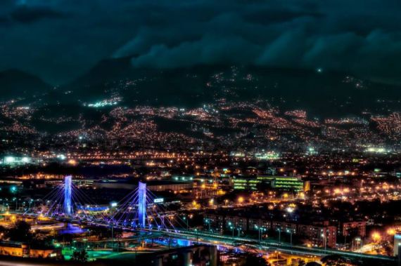 1 La ciudad de Medellín, vista nocturna