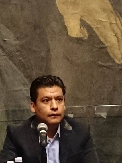 1 El poeta mexicano Brígido Almendárez