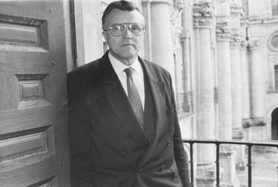 6 Johan Leuridan en la Universidad Pontificia de Salamanca (Foto de A. P. Alencart, 1994)