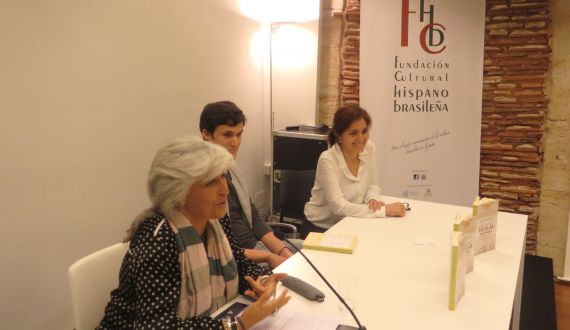 1 Montserrat Villar, Leonam Cunha y Jacqueline Alencar, en la presentación de la obra (foto de Elena Díaz Santana)