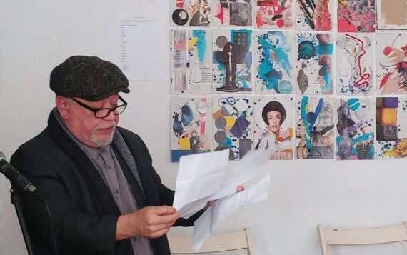 1 El escritor José Pulido durante su intervención en Génova (foto de Victoria Pulido)