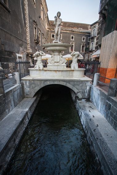 11 Canal en Catania