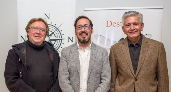 3 Los poetas Juan Cameron, Víctor Ilich y Roberto Contreras