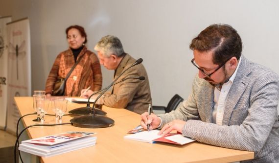 5 Firma de libros
