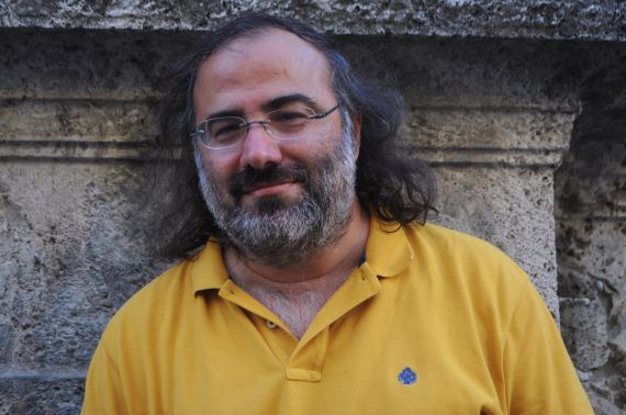 1 A. P. Alencart retratado en Mantua por Paula Castagna, fotógrafa del Festival