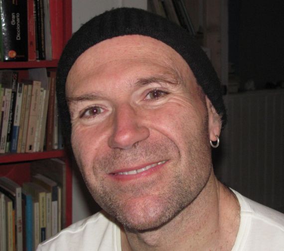 1 El poeta chileno Andrés Fisher