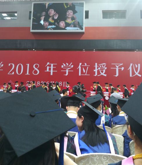 8 Reciente ceremonia de graduación