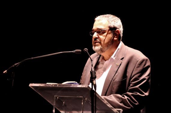 1 El poeta Carlos Aganzo en el Teatro Liceo de Salamanca (Encuentro de Poetas Iberoamericanos)