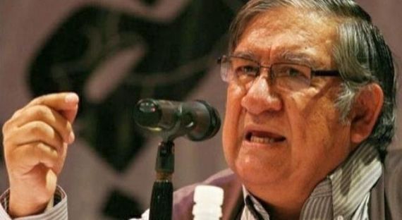 1 El poeta peruano Winston Orrillo