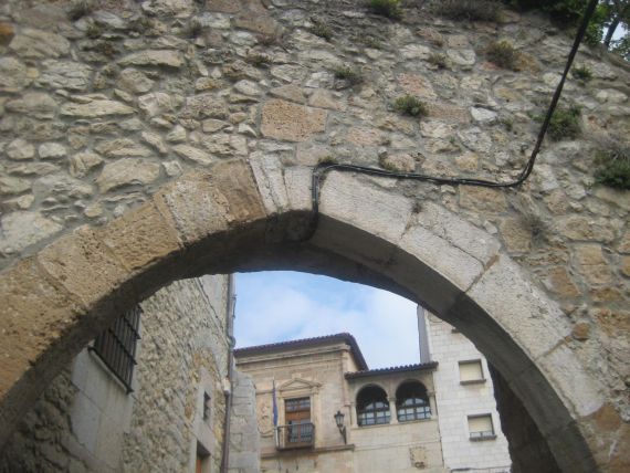 6 Arco del Ayuntamiento, San Vicente (1600x1200)