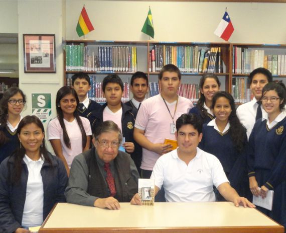6 Orrillo con alumnos del colegio María Alvarado