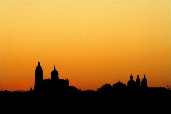 4 Perfil de Salamanca y Catedral, de José Amador Martín
