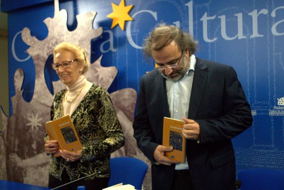 3 Pilar Fernández Labradror y A. P. Alencart, durante la rueda de prensa (foto de José Amador Martín)