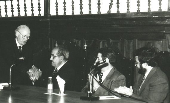 6 Alfonso Ortega, Baquero, Agustín de Vicente y Alfredo Pérez Alencart, en el Aula Magna de la Ponticia (1993)