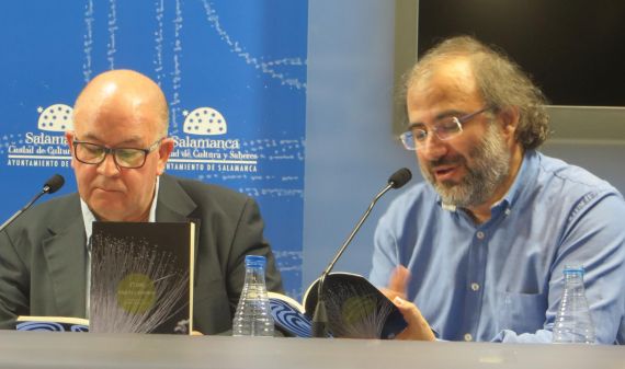 7 Alencart leyendo un poema de Lanseros