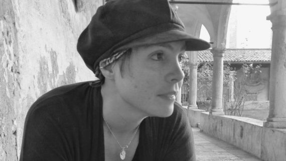 7 La poeta italo-venezolana Erika Reginato