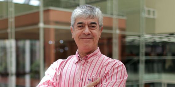 4 El escritor, editor y fotógrafo Jairo Osorio