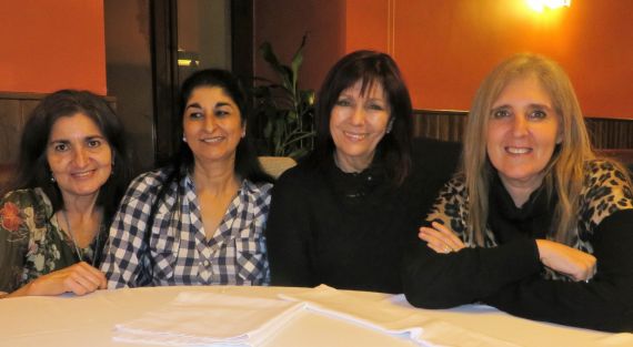 6 Jacqueline Alencar, Tere Cortés, Ángela Gentile y Cristina Vale, en el Colegio Fonseca