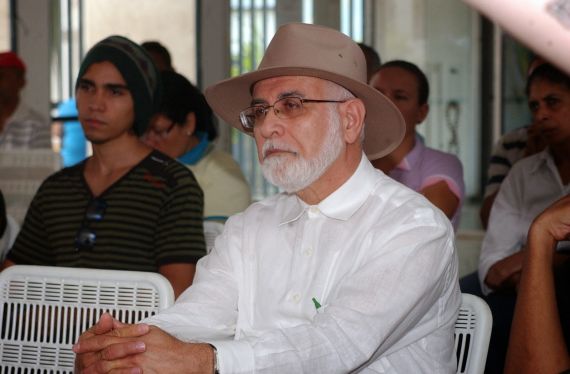 8 David Cortés Cabán en un acto a él dedicado, en Venezuela.