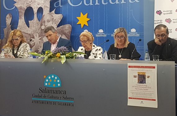 8 Victoria Pérez, Julián Barrera, Pilar Fernández Labrador, Inmaculada Salas y Miguel Elías