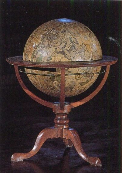 10 Una de las esferas de Torres Villarroel, en la Biblioteca Histórica de la Universidad
