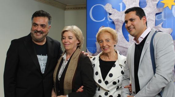 3 El cantante chileno Héctor Molina, María Sanz, Pilar Fernández Labrador y Juan Carlos Olivas