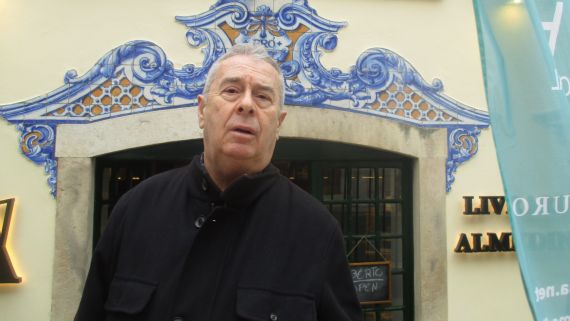6 Manuel Quiroga Clérico en una calle de Lisboa