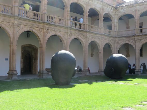 2 Claustro del Colegio Fonseca (foto de Jacqueline Alencar)