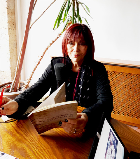 3 La poeta argentina Ángela Gentile