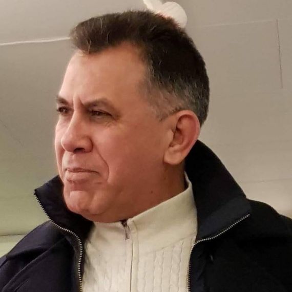 1 El poeta iraquí Hassan Rahim Al Kharassani