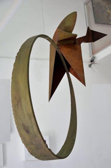 2 El vuelo. medidas 1.80 x 2.60 x 0.60 mts. 2016