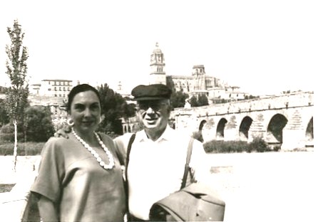 8 Gonzalo Rojas y su esposa Hilda May, en Salamanca - 1992 (foto de A. P. Alencart)