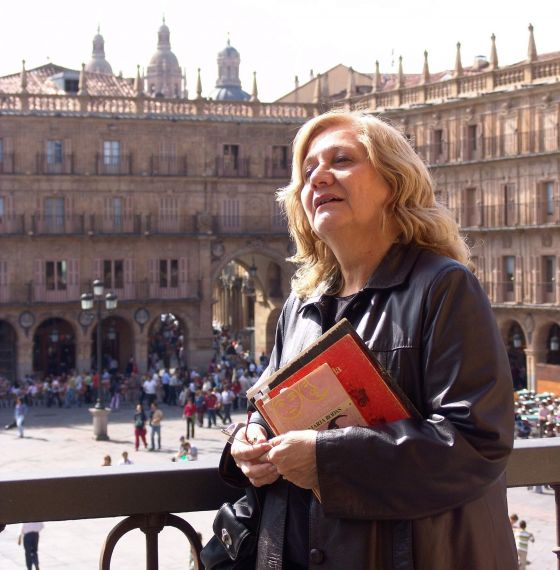 5 Ana María Rodas en el balcón del Ayuntamiento (foto de Jacqueline Alencar)