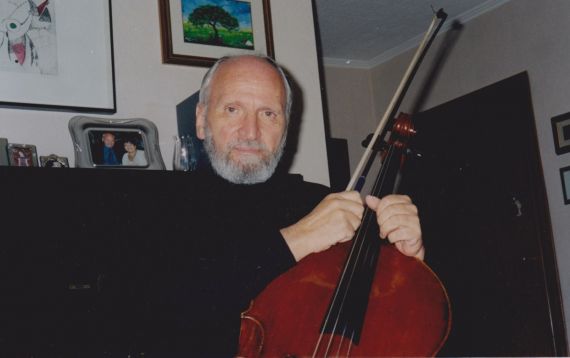 1 El músico Nicolae Sarpe